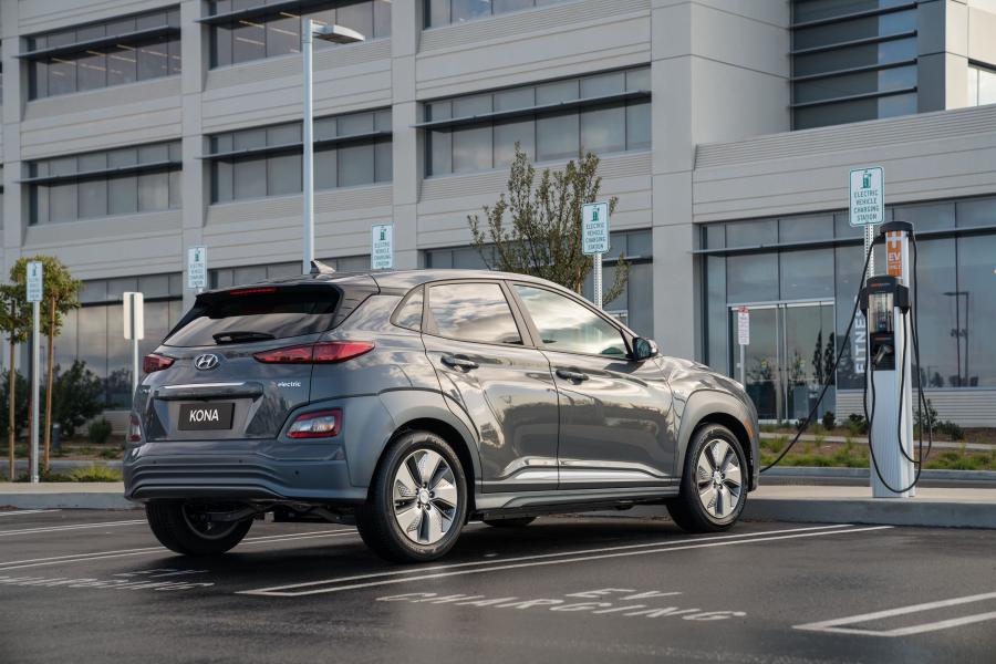  Hyundai Kona Electric (OS) 2018 года  (NA) (фото 24 из 55)